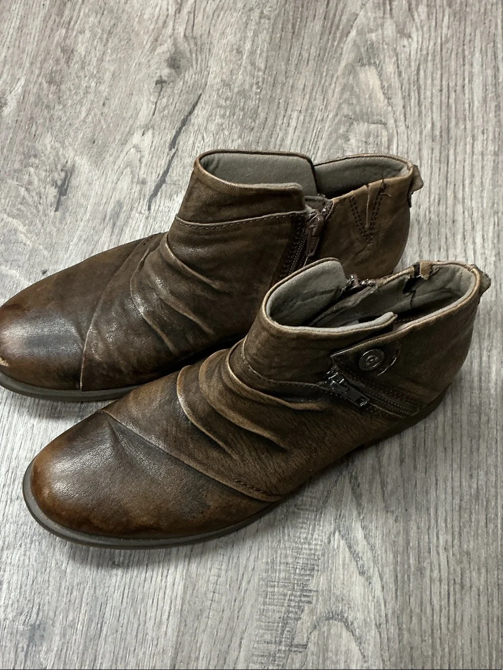 Earth Brown Leather Chukka Boots with Side Zipper